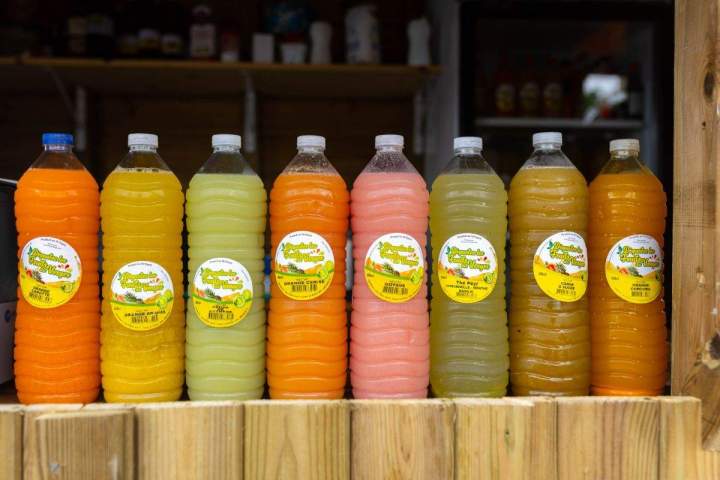 Étanchez votre soif avec nos jus de fruits bien frais !